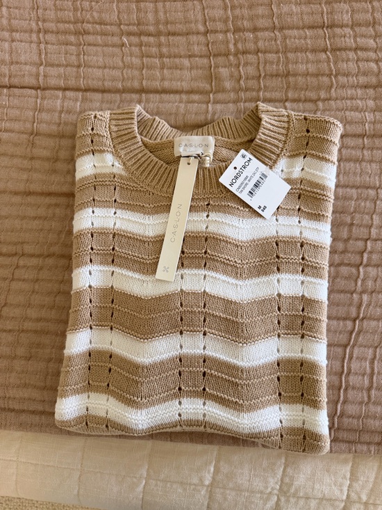 Caslon Sweaters - Women’s NEW Caslon Beige and White Striped Knit Short Sleeve Sweater